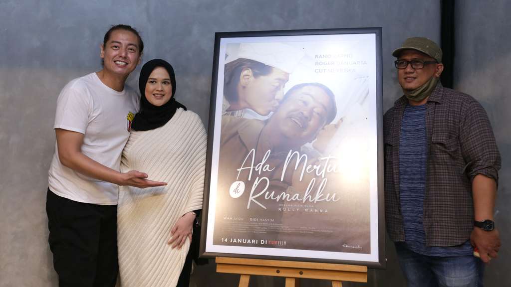 Potret Roger Danuarta dan Cut Meyriska Beradu Akting 'Ada Mertua di Rumahku'