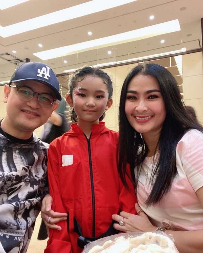 Gaya 10 Artis Hadiri Ultah Anak Ayu Ting Ting, Penampilan Krisdayanti Jadi Sorotan!