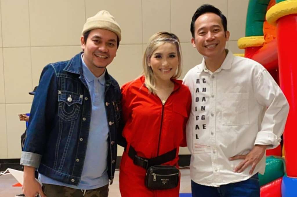 Gaya 10 Artis Hadiri Ultah Anak Ayu Ting Ting, Penampilan Krisdayanti Jadi Sorotan!