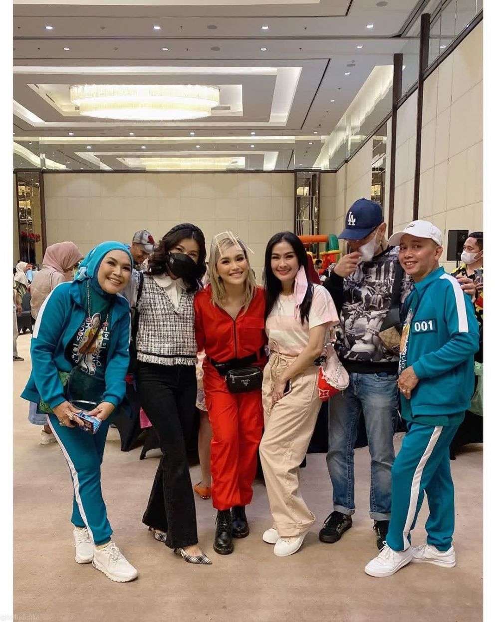 Gaya 10 Artis Hadiri Ultah Anak Ayu Ting Ting, Penampilan Krisdayanti Jadi Sorotan!