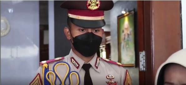 Kisah Veni Nurdianto Gapai Impian Bikin Kagum! Bapaknya Tukang Tahu Keliling, Hidup Serba Kekurangan hingga Lolos Akpol