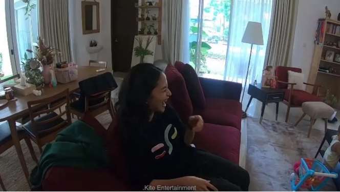 10 Adu Mewah Rumah Putri Marino VS Anya Geraldine, ‘Musuh’ di Serial Layangan Putus!