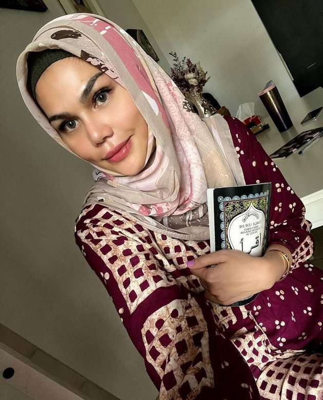 DJ Katty Butterfly Belajar Ngaji, Potret Saat Berhijab Banjir Pujian!
