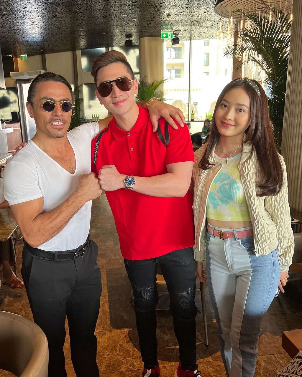 10 Potret Mesra Natasha Wilona & Verrel Bramasta Liburan di Dubai, Makan Steak ‘Sultan’