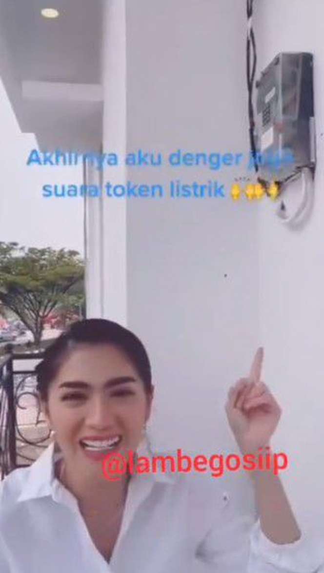 Angel Karamoy Pertama Kali Dengar Suara Token Listrik Habis, Ekspresinya Bikin Warganet Bingung!
