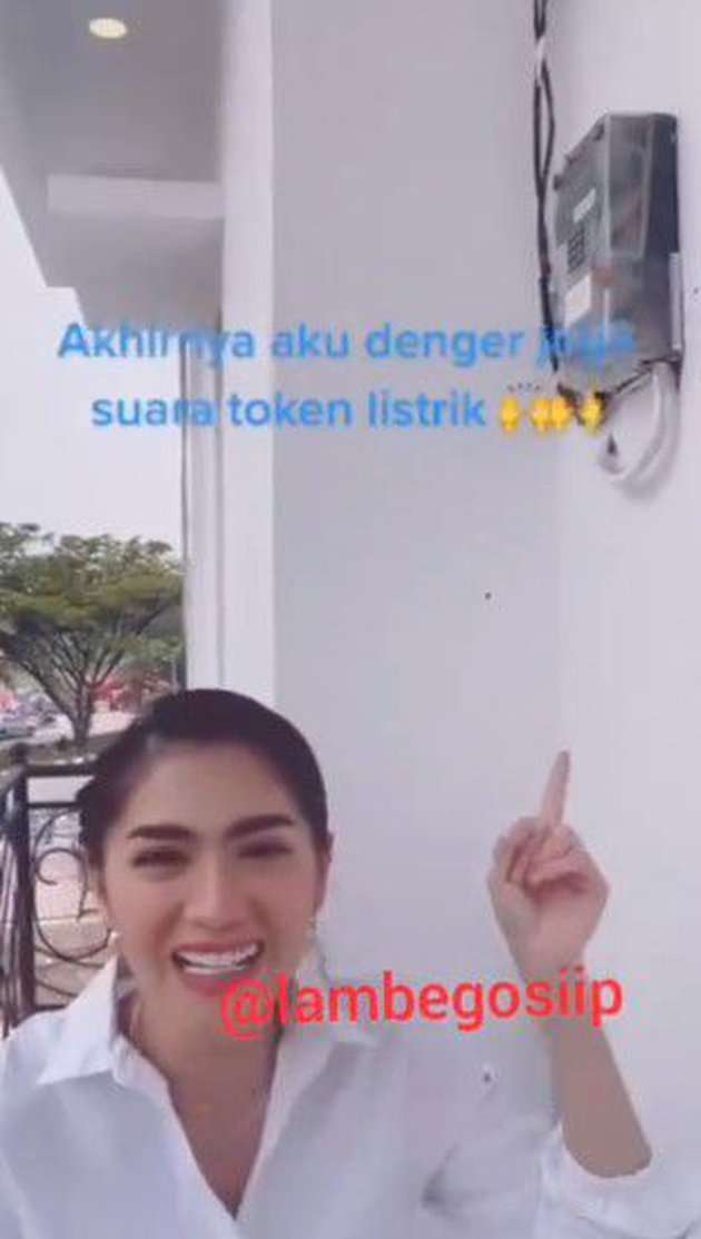 Angel Karamoy Pertama Kali Dengar Suara Token Listrik Habis, Ekspresinya Bikin Warganet Bingung!