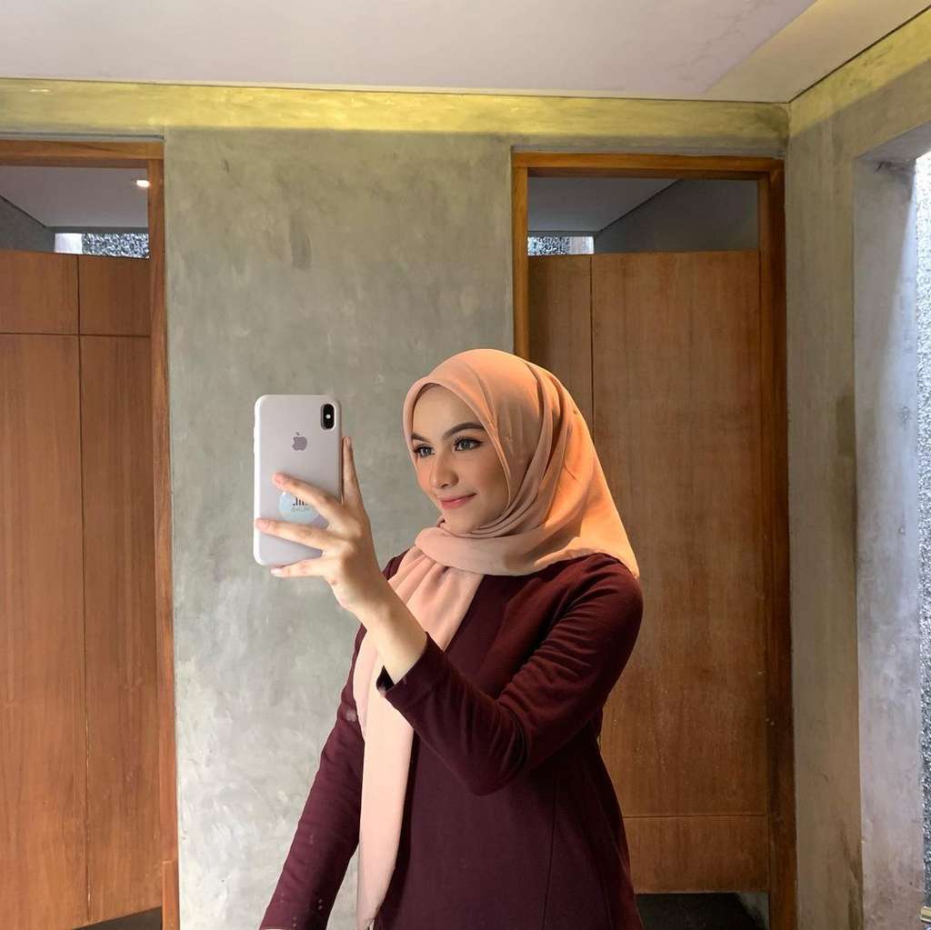 10 Potret Faradiba Fahira, Selebgram Cantik yang Disebut Kekasih Baru Keanu Angelo