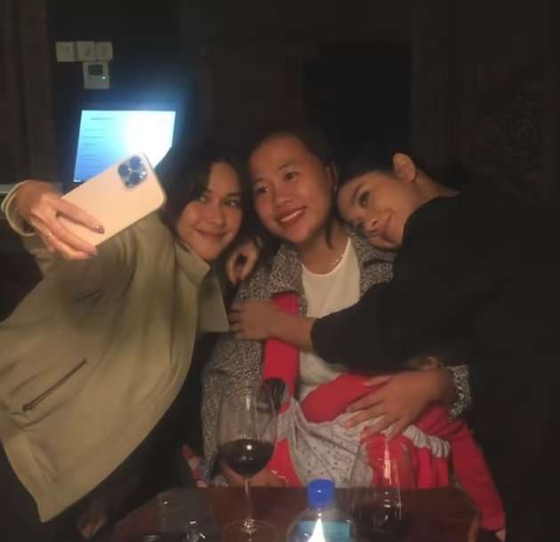 Jarang Tersorot! 10 Potret Marisa Putri Menantu Lydia Kandou, Tajir Tapi Sederhana!