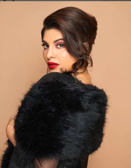 Jacqueline Fernandez Salah Satu Aktris Termahal Bollywood, Hidup Mewah Hingga Jadi Simpanan Penipu, Lihat 7 Potretnya!
