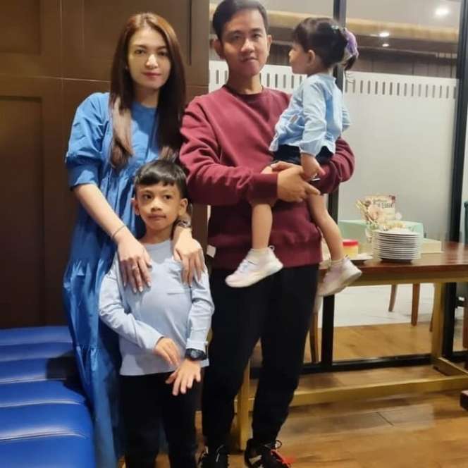 Mirip Oppa Korea, Potret Terbaru Jan Ethes Cucu Presiden Jokowi yang Jarang Tersorot!