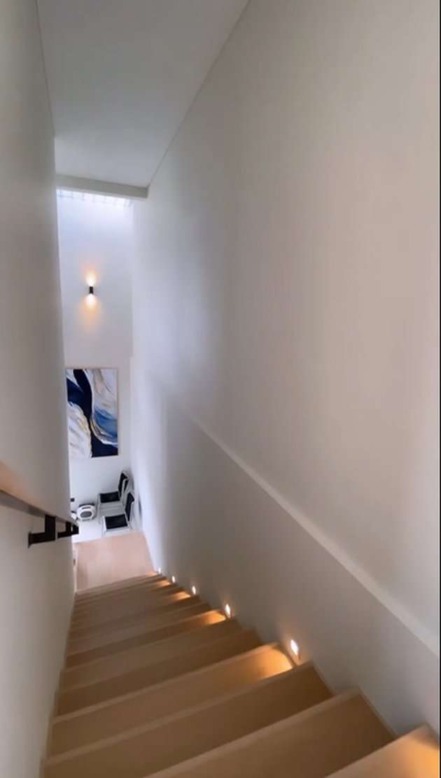 10 Potret Before-After Rumah Baru Poppy Bunga, Desainnya Bikin Takjub!