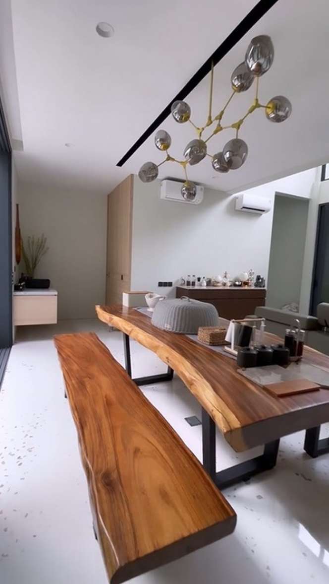 10 Potret Before-After Rumah Baru Poppy Bunga, Desainnya Bikin Takjub!