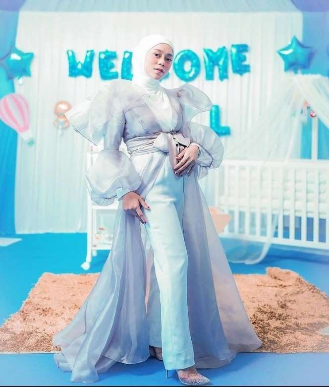 5 Potret Lesti Kejora usai Melahirkan, Langsung Singset!