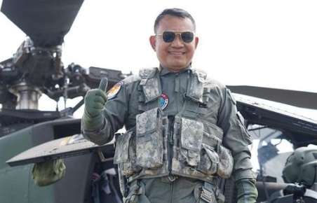 Dudung Abdurachman Catat Sejarah, Jadi Kasad Pertama yang Terbangkan Helikopter Serang Apache