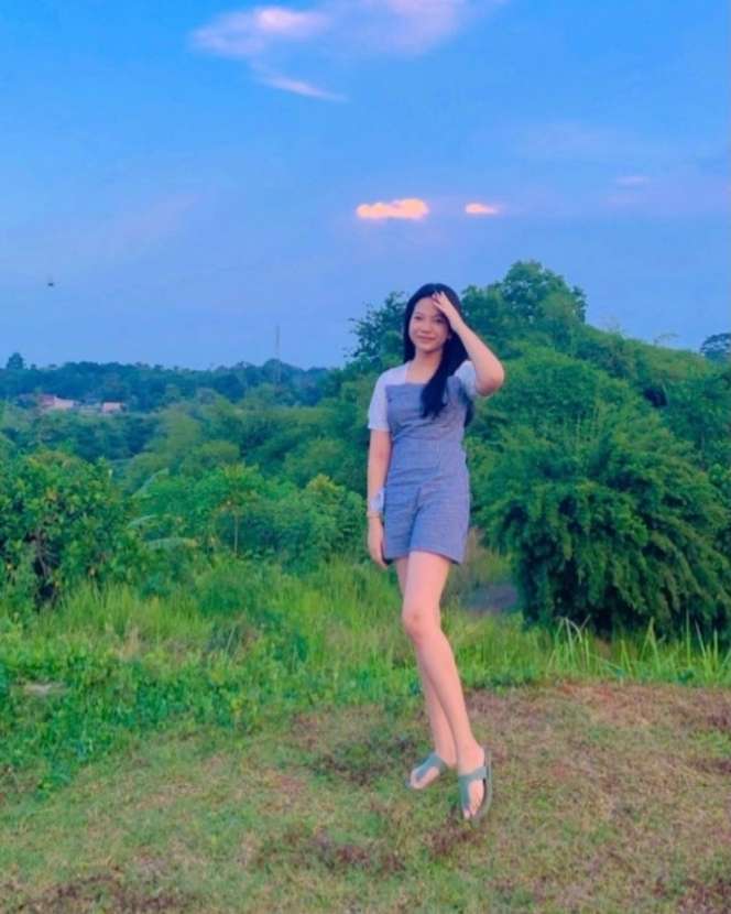 Pangling! 10 Potret Terbaru Jeniffer Pemain ‘Dunia Terbalik’, Kecilnya Polos Kini Cantik & Gaul Abis!