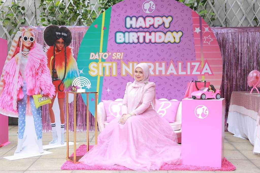 10 Potret Perayaan Ultah Siti Nurhaliza ke 43, Bak Pesta ABG-Bertema Barbie & Serba Pink!