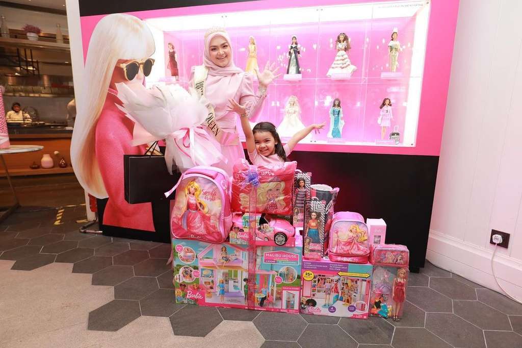 10 Potret Perayaan Ultah Siti Nurhaliza ke 43, Bak Pesta ABG-Bertema Barbie & Serba Pink!