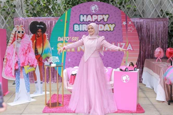 10 Potret Perayaan Ultah Siti Nurhaliza ke 43, Bak Pesta ABG-Bertema Barbie & Serba Pink!