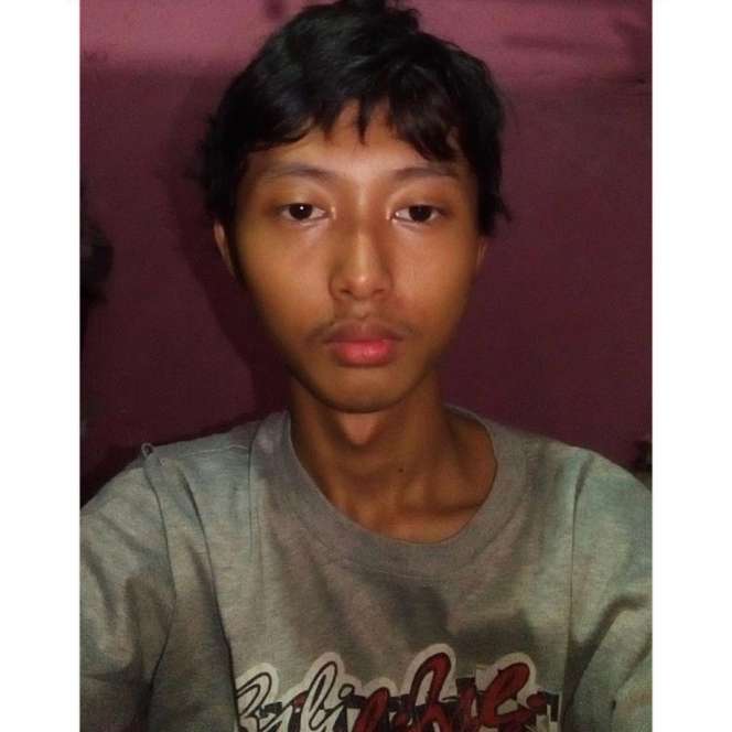 10 Foto Selfi Pria Semarang ‘Ghozali Everyday’ yang Laku Rp13 Miliar, Begini Kisah Unik di Baliknya!