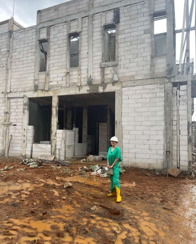 Jadi Miliader, Farida Nurhan Eks TKW Bangun 'Istana' Super Megah, Lihat 8 Potretnya!