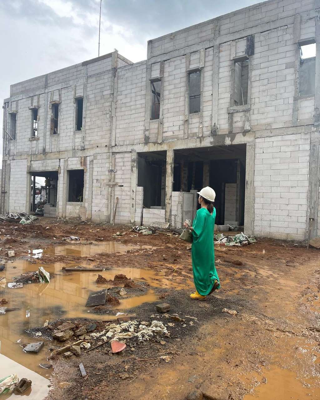 Jadi Miliader, Farida Nurhan Eks TKW Bangun 'Istana' Super Megah, Lihat 8 Potretnya!
