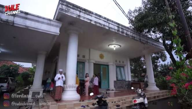 Penampakan Rumah Pelawak Qomar, Bak Gedung Megah!