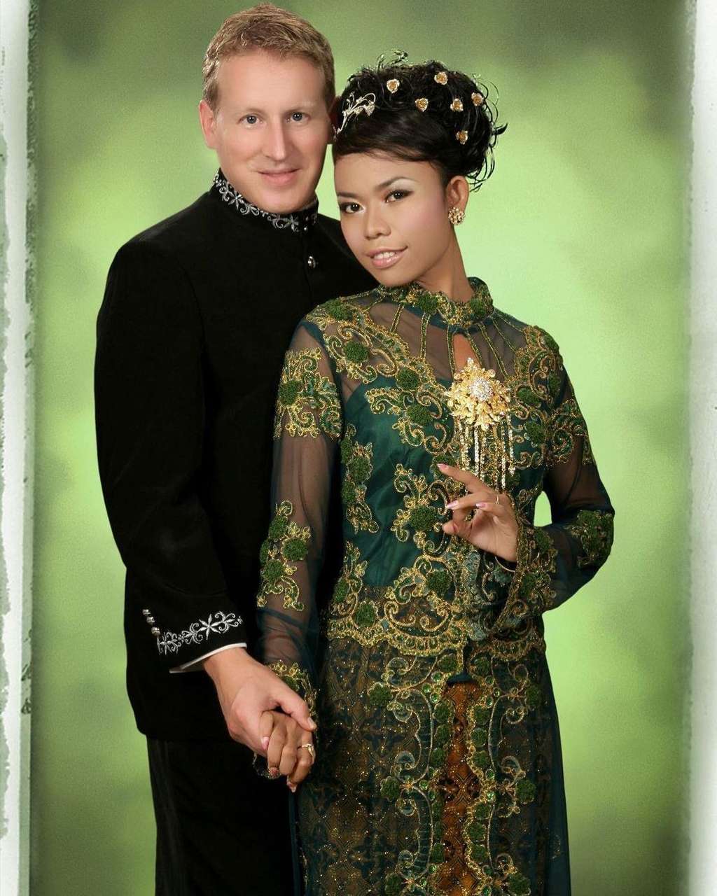 Ingat Ani TKW Asal Blitar yang Dinikahi Bule, Kini Hidupnya Berubah Bak Sosialita, Intip 8 Potretnya!