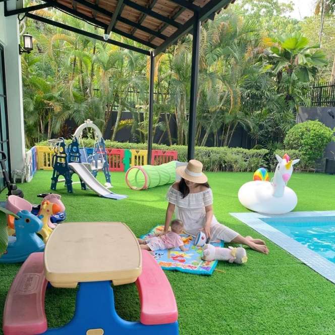 Tinggal di Malaysia, Penampakan Rumah Baru Whulandary Herman yang Super Wow!