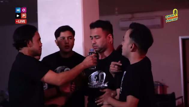 Momen Detik-detik Raffi Ahmad Kesurupan Saat Syuting di Rumah Sakit Tanah Kuburan