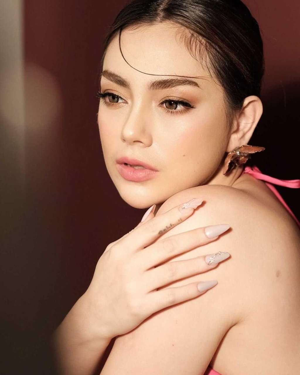 5 Nama Artis Cantik Keturunan Italia, Putri Marino ada Unsur Khas Bali