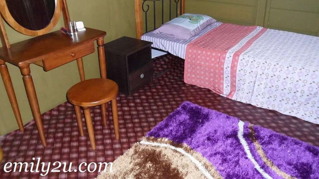 10 Penampakan Rumah Upin & Ipin di Dunia Nyata, Luarnya Sederhana Dalamnya Bikin Melongo!