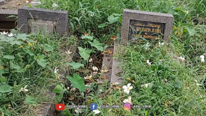 Penampakan Makam 5 Seleb yang Tak Lagi Terawat