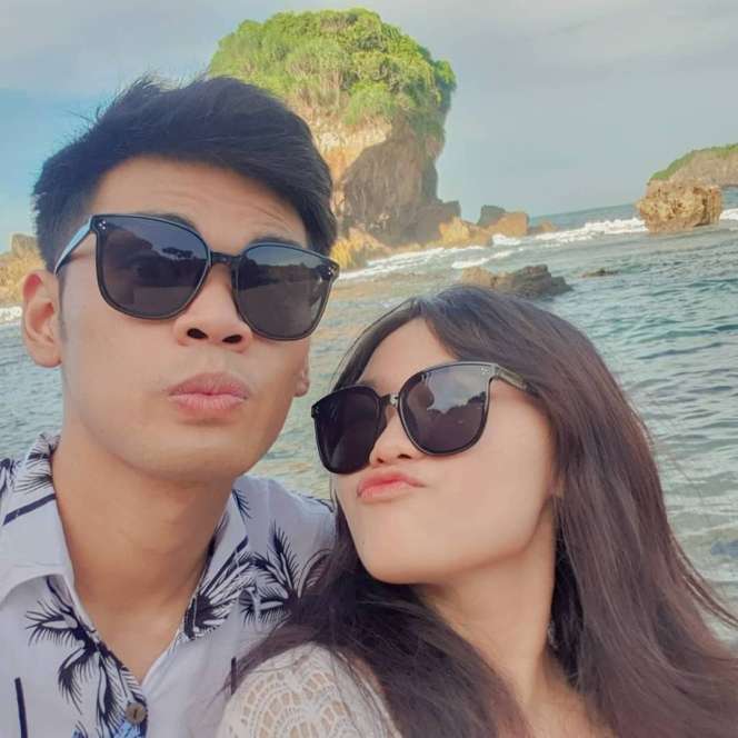 Ingat Ojan Pemain Sketsa? Kini Makin Ganteng & Punya Pacar Super Cantik, Lihat 9 Potretnya!