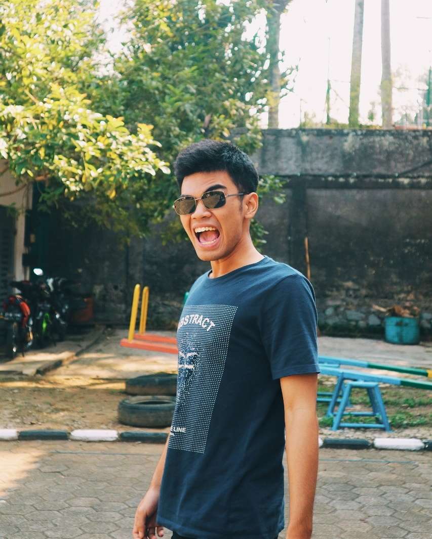 Ingat Ojan Pemain Sketsa? Kini Makin Ganteng & Punya Pacar Super Cantik, Lihat 9 Potretnya!