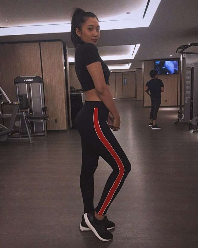 10 Potret Keseharian Lala Choo Pemeran ART ‘Layangan Putus’, Aslinya Glamor & Hot Abis!