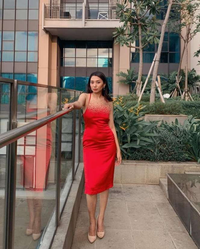 10 Potret Keseharian Lala Choo Pemeran ART ‘Layangan Putus’, Aslinya Glamor & Hot Abis!