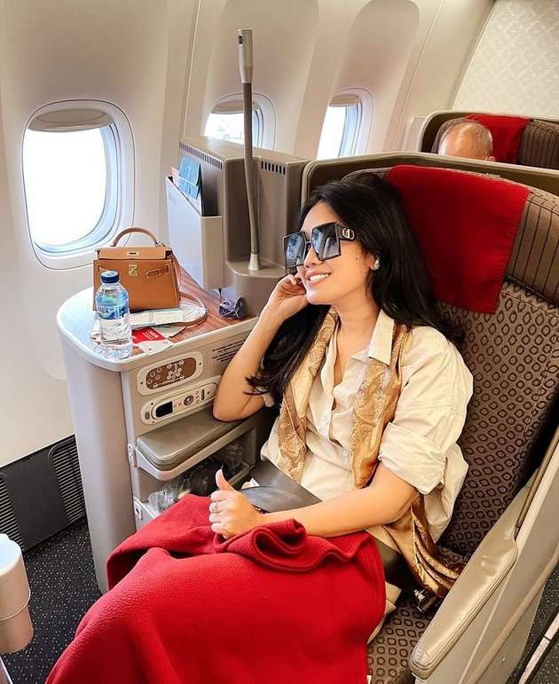 10 Potret Gaya Hidup Mewah Oline Mendeng si Office Girl, Ternyata ‘Sultan’ di Dunia Nyata!