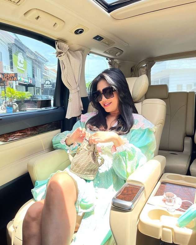 10 Potret Gaya Hidup Mewah Oline Mendeng si Office Girl, Ternyata ‘Sultan’ di Dunia Nyata!