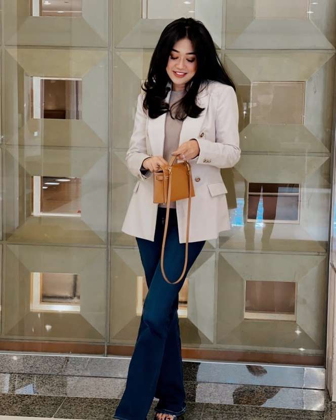 10 Potret Gaya Hidup Mewah Oline Mendeng si Office Girl, Ternyata ‘Sultan’ di Dunia Nyata!