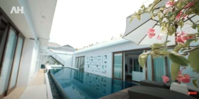8 Potret Rumah Mewah Crazy Rich Bali Maharani Kemala, Punya Ruangan Khusus Tas Branded!