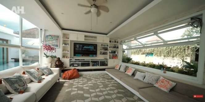 8 Potret Rumah Mewah Crazy Rich Bali Maharani Kemala, Punya Ruangan Khusus Tas Branded!
