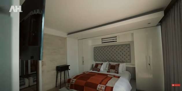 8 Potret Rumah Mewah Crazy Rich Bali Maharani Kemala, Punya Ruangan Khusus Tas Branded!