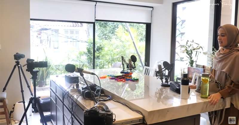 10 Potret Mewahnya Rumah Vidi Aldiano yang Tak Pernah Terekspos, Kamar Mandinya Super Canggih!