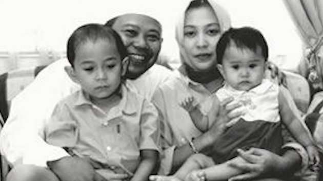 10 Potret Nasib Anak-Anak Mendiang Taufik Savalas yang Tak Tersorot, 15 Tahun Ditinggal Sang Ayah!