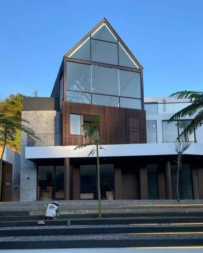 10 Potret Mewahnya Villa Baru Milik Rachel Vennya di Bandung, Isi Dalamnya Keren Abis!