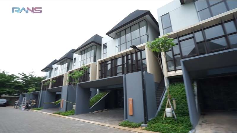 10 Potret Rumah Baru Merry Hadiah dari Raffi Ahmad, Super Mewah Seharga Rp 5 Miliar!