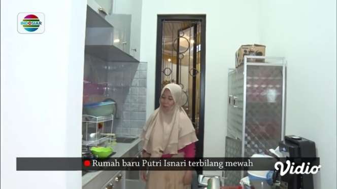 10 Potret Rumah Mewah Pedangdut Putri DA, Jebolan Ajang Bakat yang Tuai Sukses