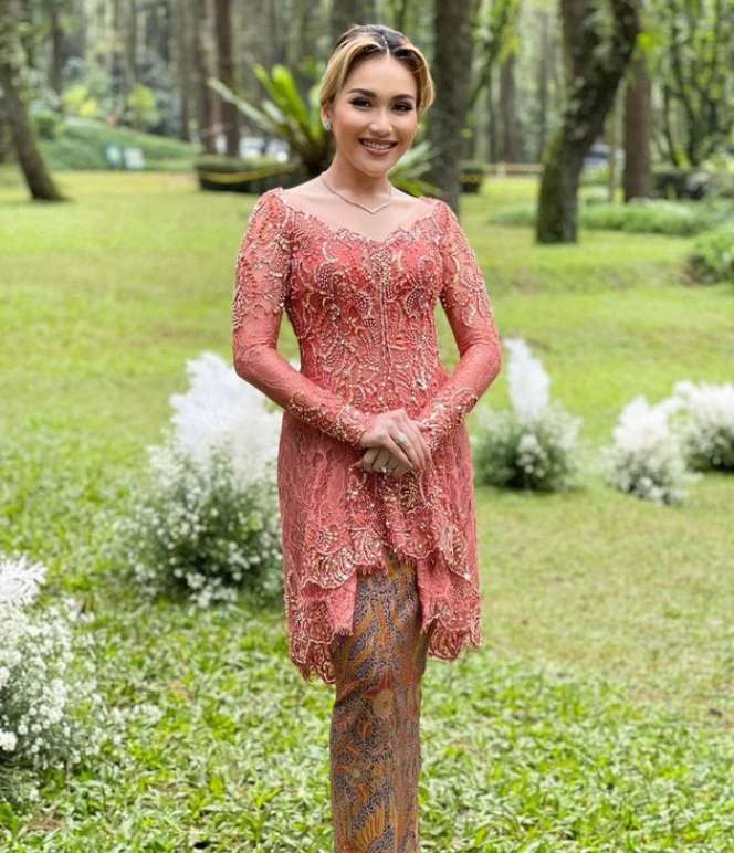 Syifa Adik Ayu Ting Ting Lamaran di Resort Mewah, Konsep Acara Pertunangan Curi Perhatian