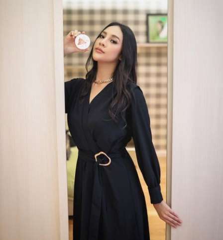Nama Asli 7 Pemeran Serial Layangan Putus, Anya Geraldine Berubah Total!