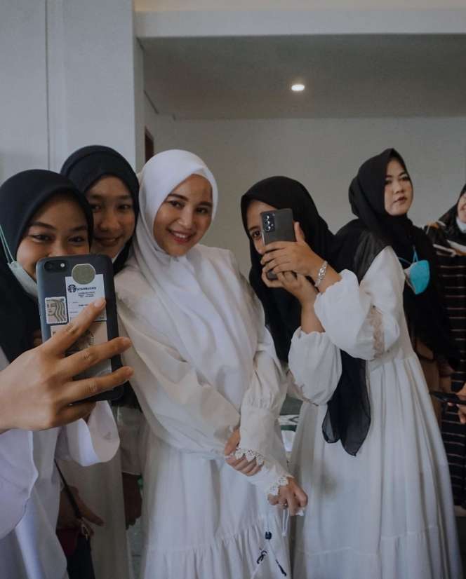 Potret Tasyakuran Rumah Dinas Chacha Frederica, 5 Tahun Terbengkalai Sempat Jadi Gudang